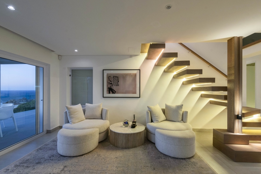 To Let 4 Bedroom Property for Rent in Llandudno Western Cape